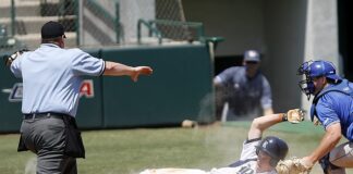 Jak się pisze poprawnie bejsbol?