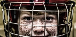 Z czego składa się strój hokeisty?