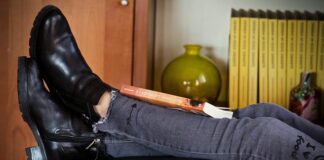 Czy miesięczne dziecko może lezec w leżaczku?