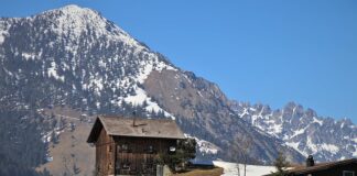 Jak wyciszyć mieszkanie od sąsiadów z dołu?